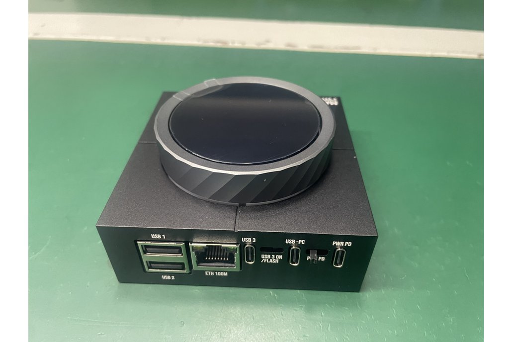 HALO TOUCH – Multifunction Desktop USB Hub & Dial 1