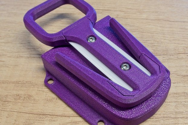Line cutter with ceramic blade
