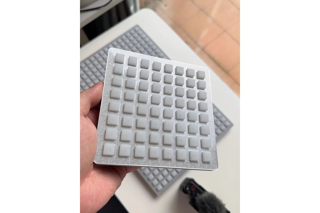 Monome Grid 64 DIY 1