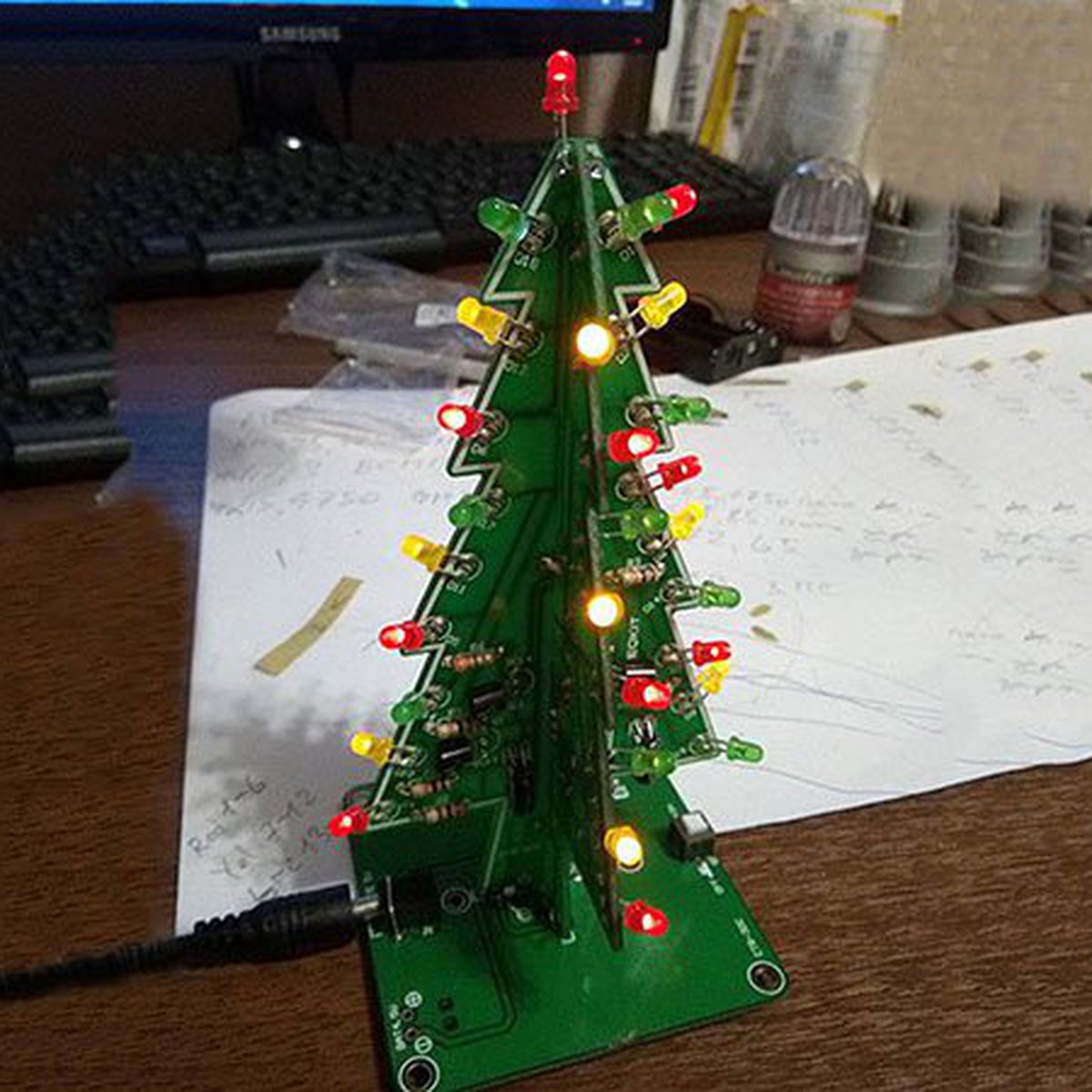 3d Christmas Tree LED DIY kit LED flash Circuit kit Electronic Fun Suite o h5