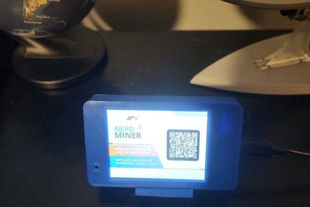 Bitcoin Lottery Nerdminer v2 - With Casing and dis