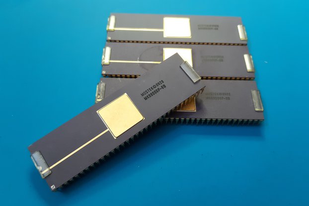 CPU MK68000P-8B MOSTEK NOS Commodore Amiga