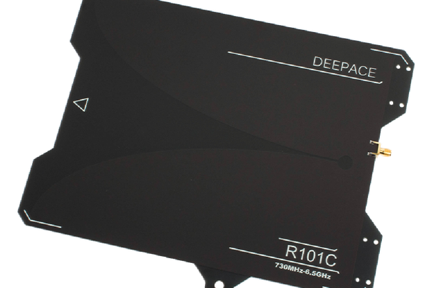 Wideband Directional Antenna R101C 730Mhz-6.5GHz