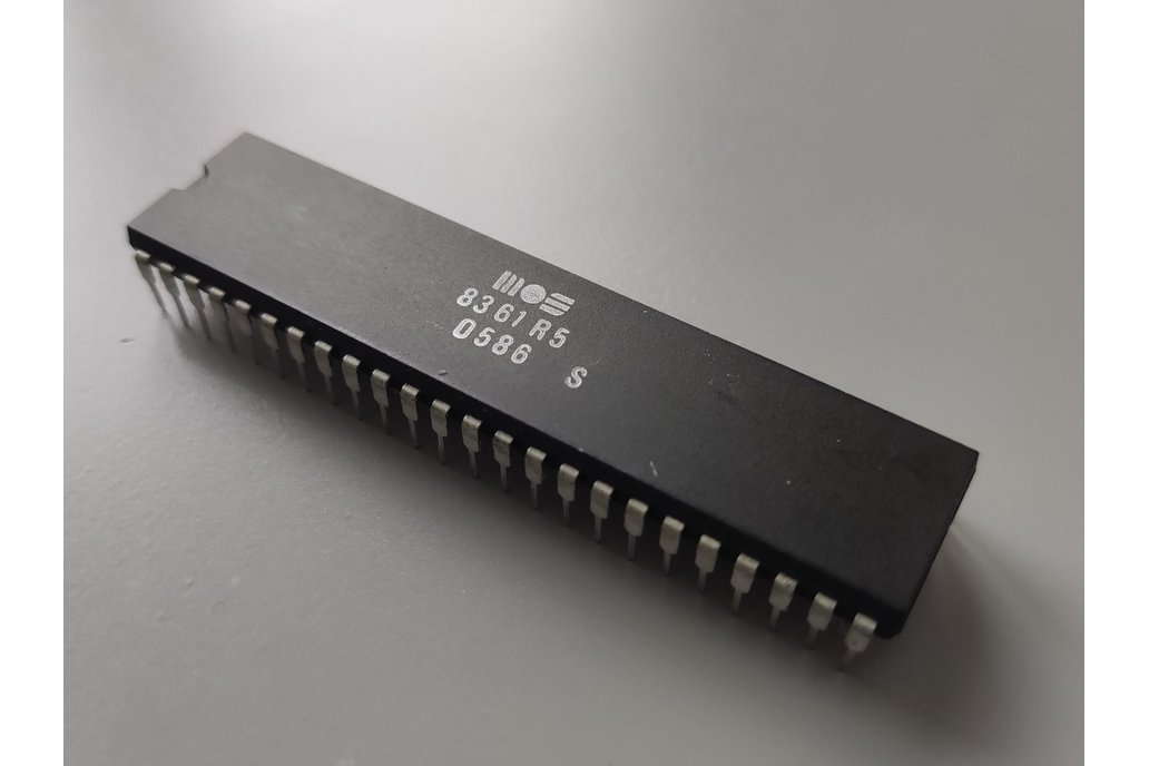 MOS 8361R5 (AGNUS) 1
