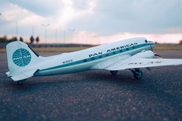 DC-3 / C-47 Dakota White Grey Edition