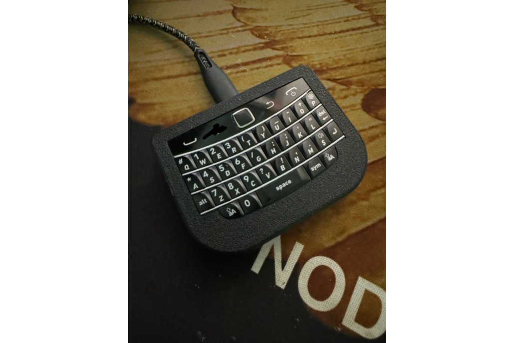 bb9900 USB Keyboard with trackpad 1