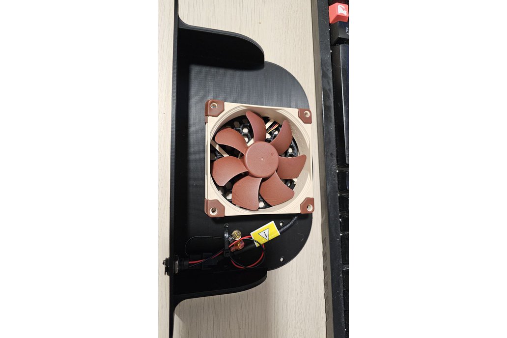 92 mm fan mount for 10-inch racks 1