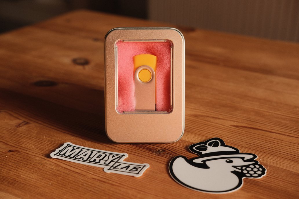 DuckPi - Generic looking USB key payload injector 1