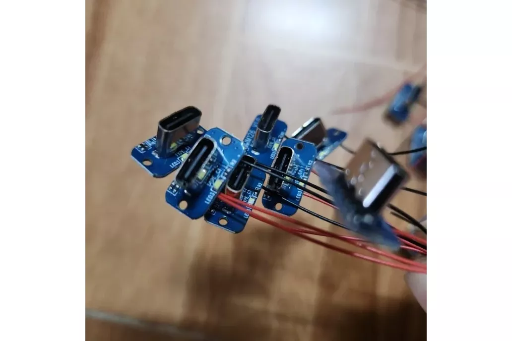 3.7V 0.5A Battery Charging Module with Type-C Port 1