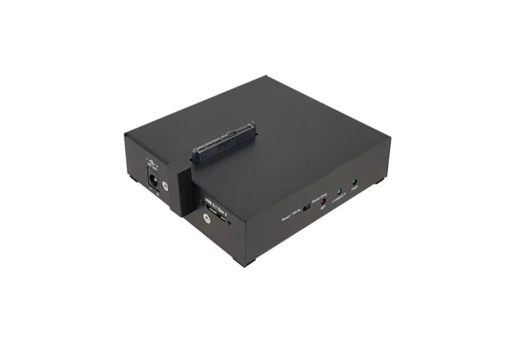 Write Blocker NVMe SATA PCIe Storage Adapter 1