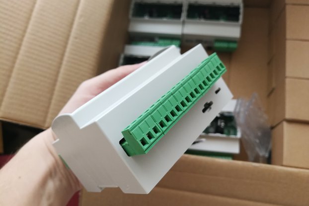 Raspberry pi relay board for din rail mounting