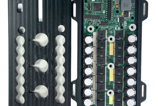 SEVEN 18 VESC Motor Controller With Case – Nylon T