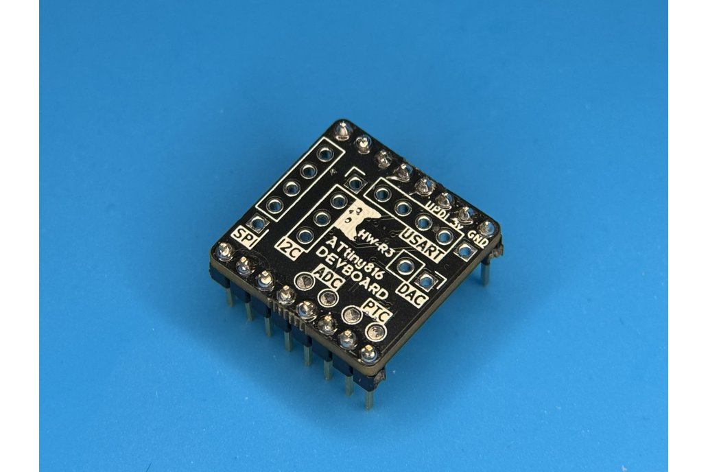 ATtiny 816/1616 Minibadge Devboard 1