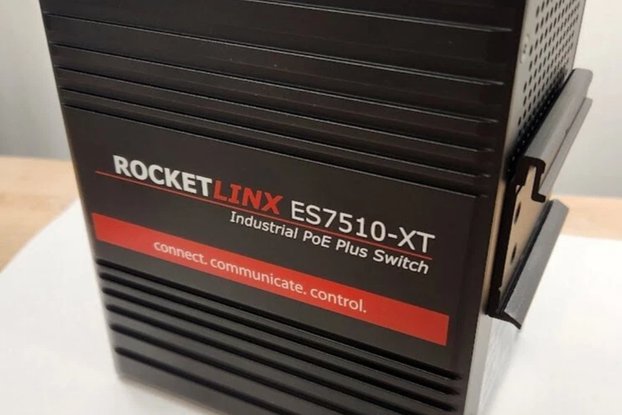 Industrial PoE Switch with Gigabit Fiber/Copper