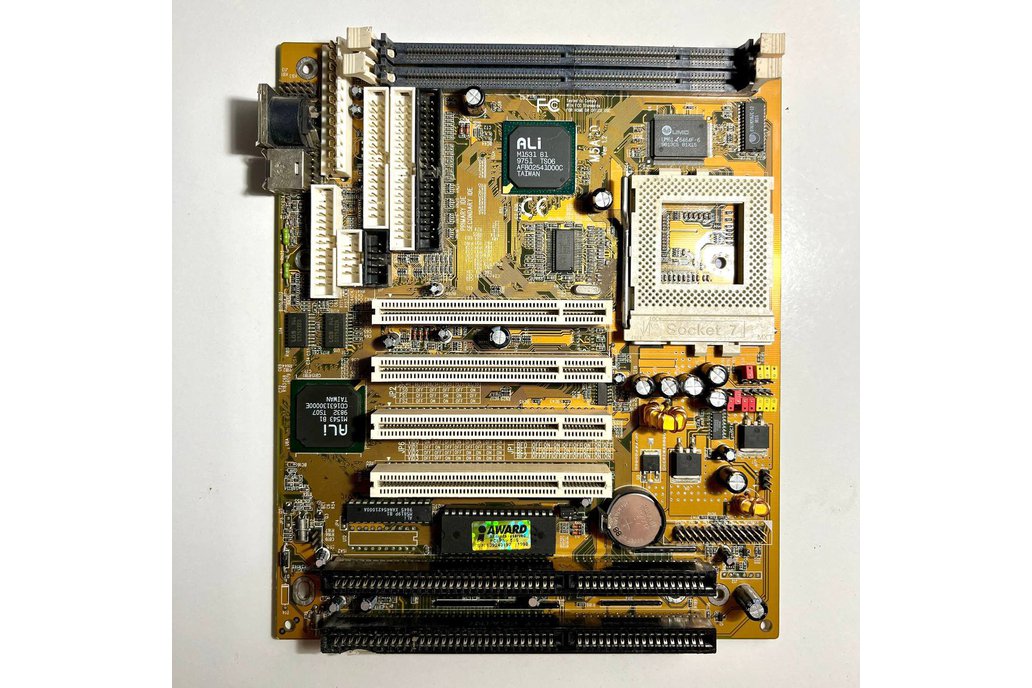 Biostar M5ATD ALi ALADDiN IV+ Chipset + Intel Pent 1