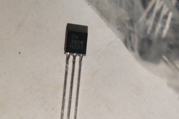 2N3906 Transistors 10pcs