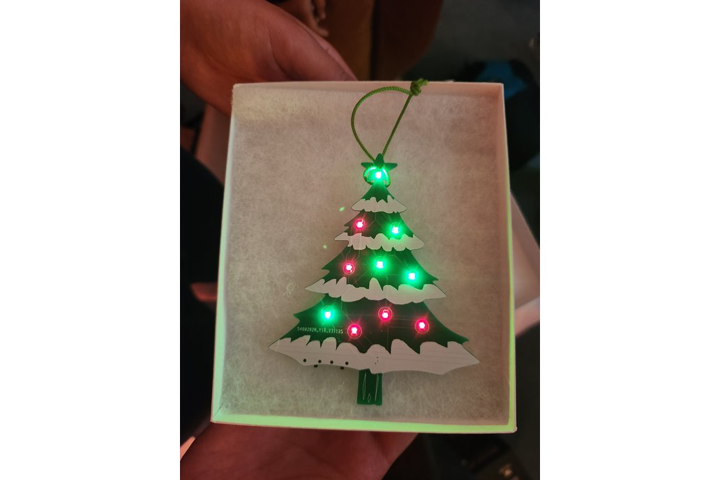 LED Christmas Tree Ornament - Twinkles! 1