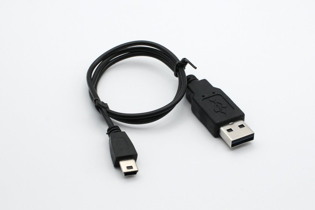 StealthDrive: The Secret Hidden USB Drive (64GB) 1
