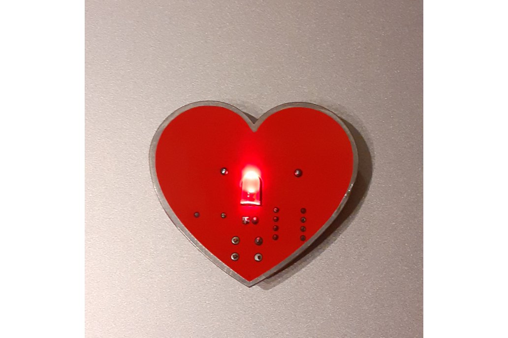 LED Valentine's Beating Heart Badge 1