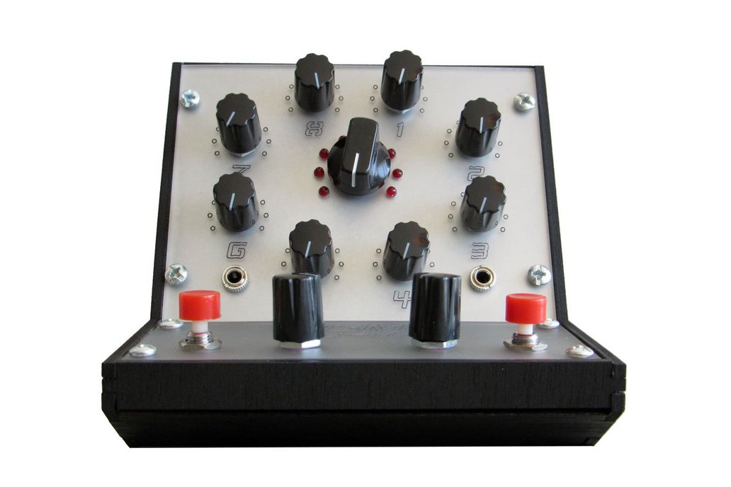 Sismo Qadrox Analogue Synthesizer - NEW COLOR! 1