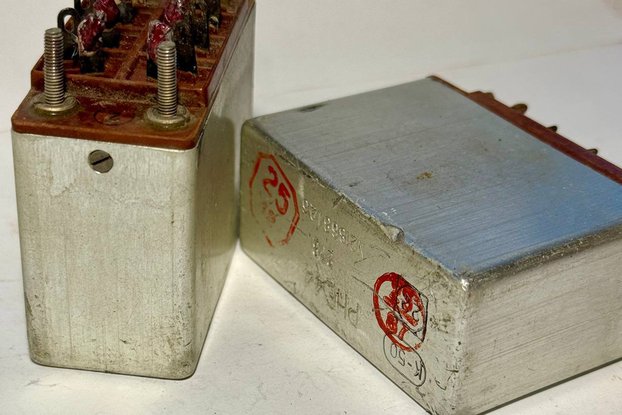 PHE 44-27V Contactor – Set of 5 Used Electrical