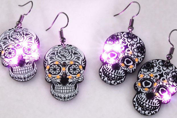 Skull LED earrings (pair)