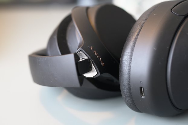 WH-1000XM4 Headphones Stainless Steel Hinge
