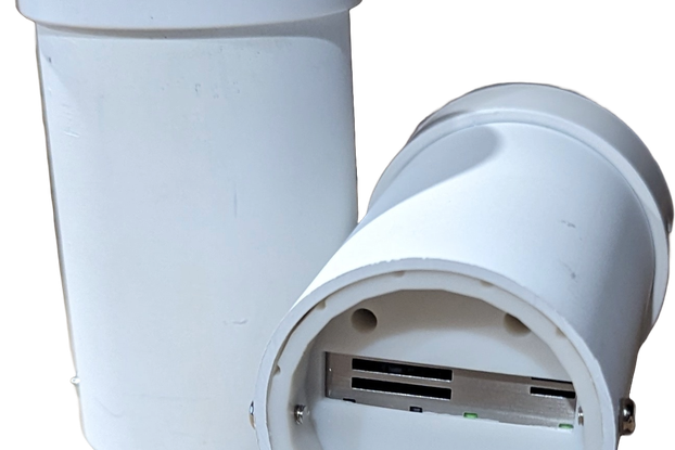 Connected exterior air quality monitoring sensor