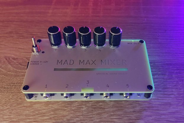 MAD MAX MIXER // 5 CHANNELS PORTABLE STEREO MIXER