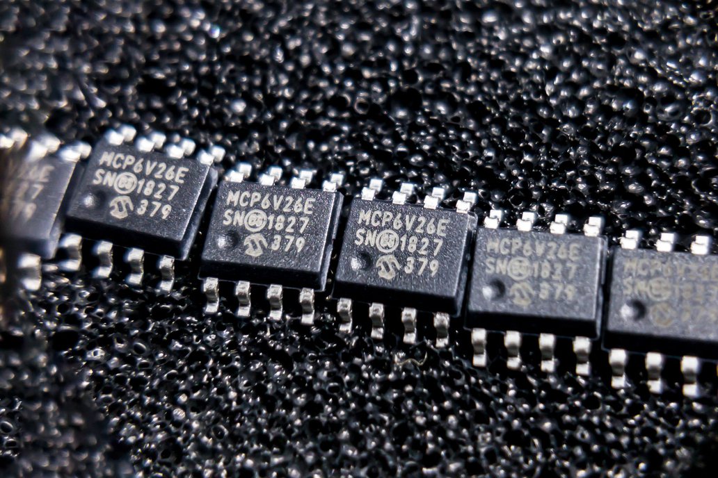 Microchip MCP6V26 Single Op-Amp 1