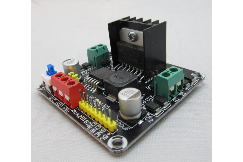 2DC Motor Controller compatible with arduino for 2WD robot chassis 1