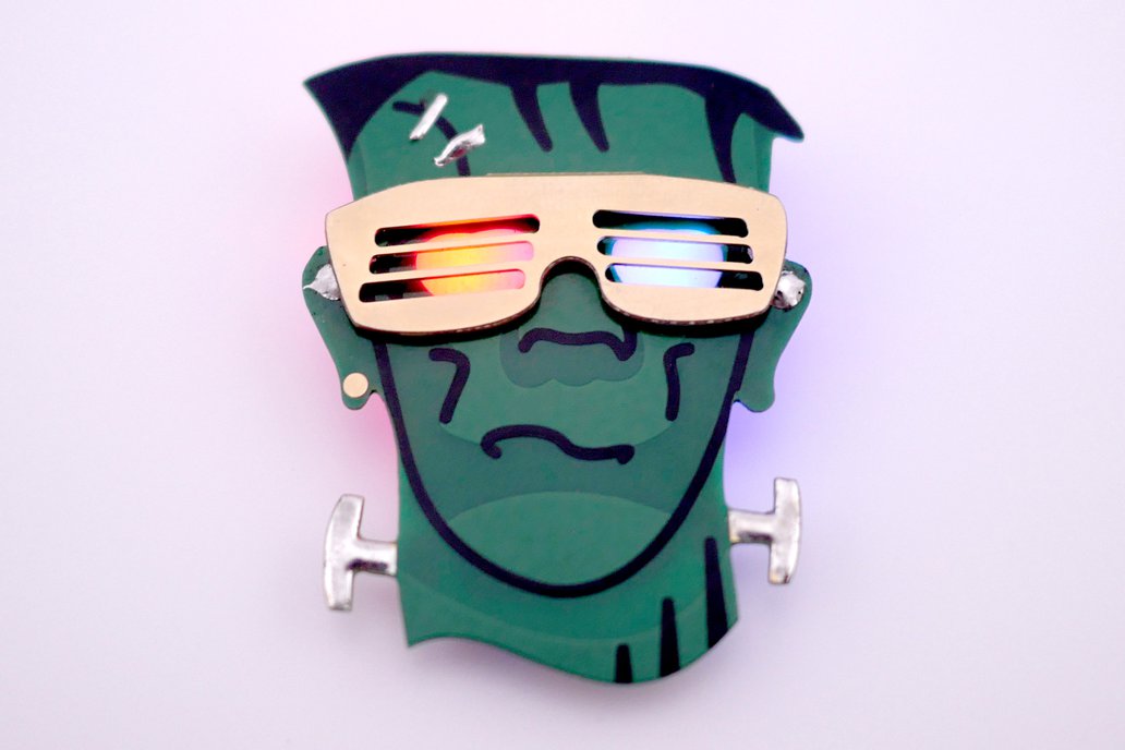 Party Frank Wearable Halloween Pin Kit 1
